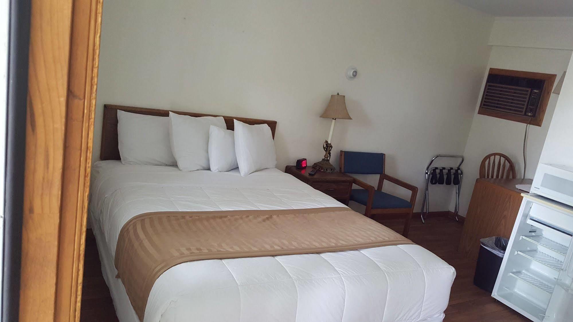 Budget Host Inn Детройт-Лейкс Екстер'єр фото